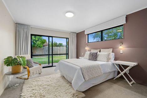 Photo of property in 24 Taylor Street, Cambridge, 3434