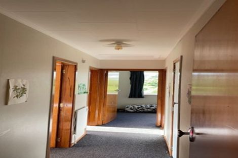 Photo of property in 11 Innes Way, Newlands, Wellington, 6037