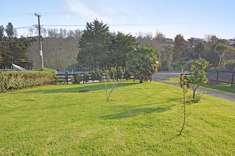 Photo of property in 38 Bickerstaffe Road, Maungaturoto, 0520