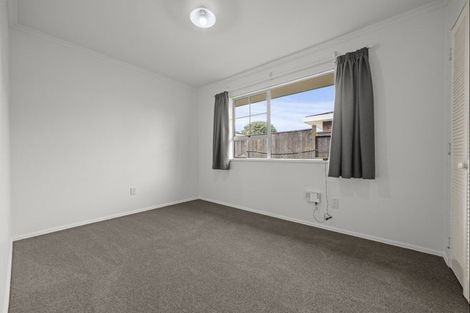 Photo of property in 17 Caulfield Place, Awapuni, Palmerston North, 4412