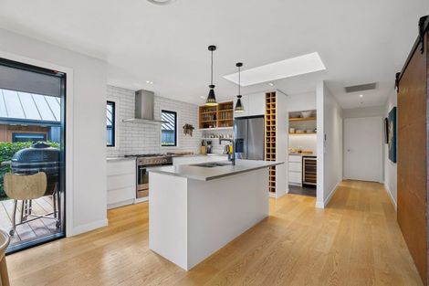 Photo of property in 28 Mcadam Drive, Jacks Point, Queenstown, 9371
