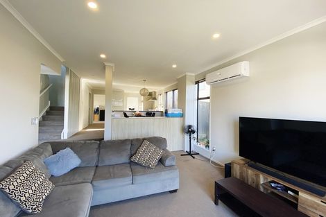 Photo of property in 4 Hirimate Place, Flat Bush, Auckland, 2019