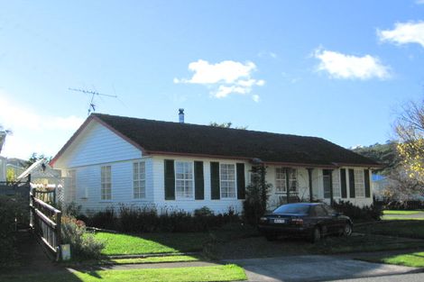 Photo of property in 2 Karamea Grove, Wainuiomata, Lower Hutt, 5014