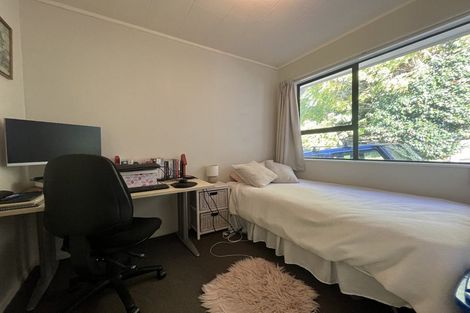 Photo of property in 18b Parkinson Close, Whitby, Porirua, 5024