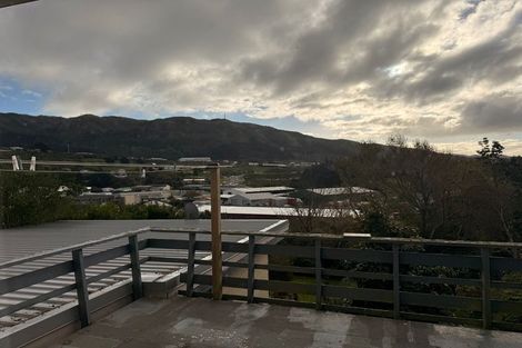 Photo of property in 87 Bell Street, Tawa, Wellington, 5028