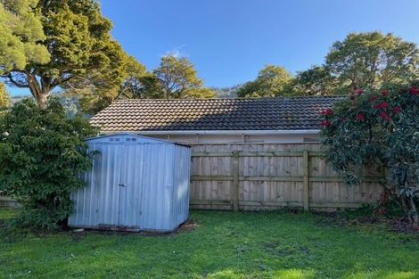 Photo of property in 6 Moehau Grove, Trentham, Upper Hutt, 5018