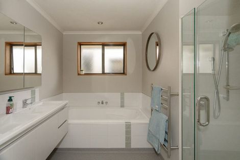 Photo of property in 94-98 Weston Road, Weston, Oamaru, 9401