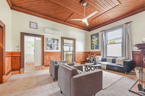 Photo of property in 9 Waimea Road, Nelson South, Nelson, 7010