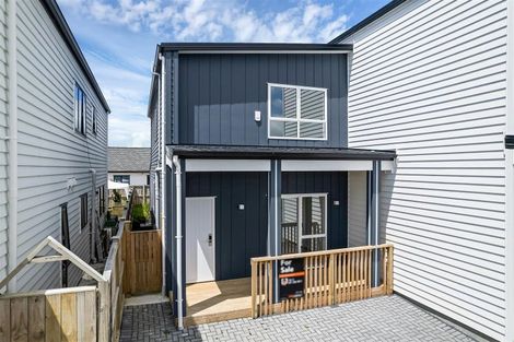 Photo of property in 17b Waka Ama Road, Karaka, 2113
