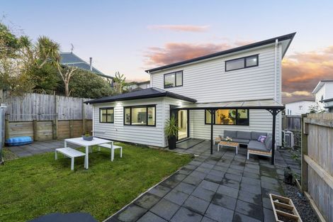 Photo of property in 5 Dhaka Lane, Ranui, Auckland, 0612