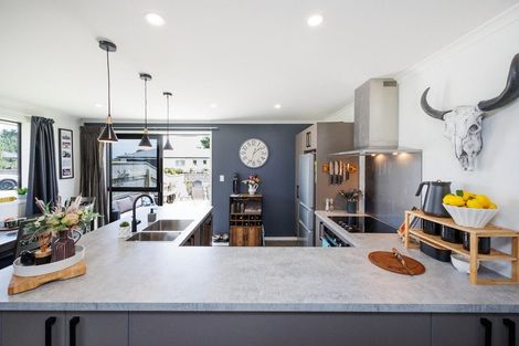 Photo of property in 27 Oldfield Lane, Marton, 4710