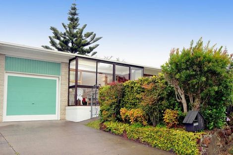 Photo of property in 1/72 Evelyn Road, Cockle Bay, Auckland, 2014