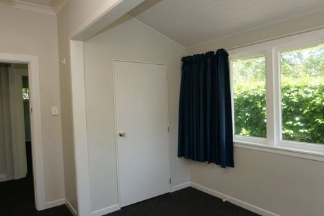 Photo of property in 5 Burrows Avenue, Karori, Wellington, 6012