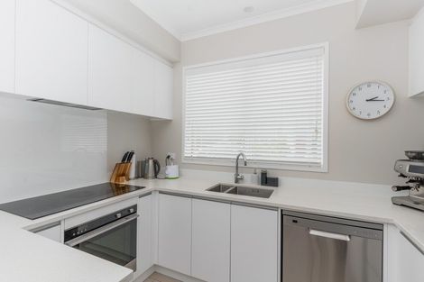 Photo of property in 5 Poaka Road, Hobsonville, Auckland, 0616