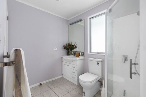 Photo of property in 9 Burnham Street, Seatoun, Wellington, 6022