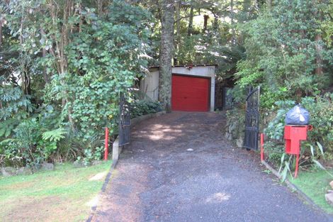 Photo of property in 21 Waima Crescent, Titirangi, Auckland, 0604