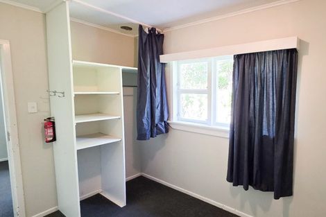 Photo of property in 11 Glanmire Road, Newlands, Wellington, 6037