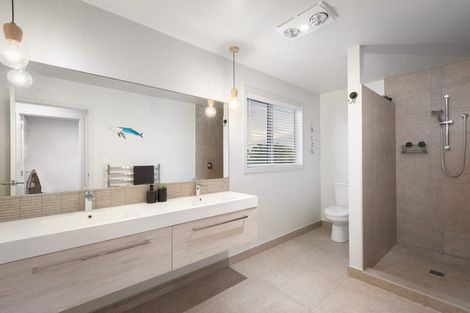 Photo of property in 30 Surfers Avenue, Waihi Beach, 3611