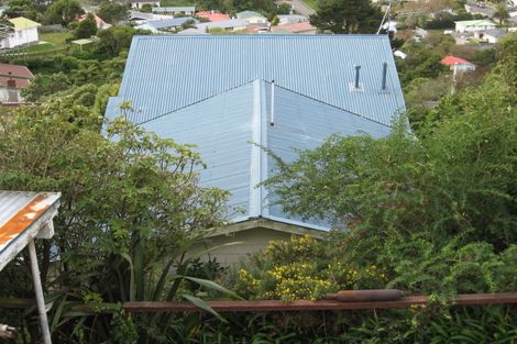 Photo of property in 89 Ruskin Road, Newlands, Wellington, 6037