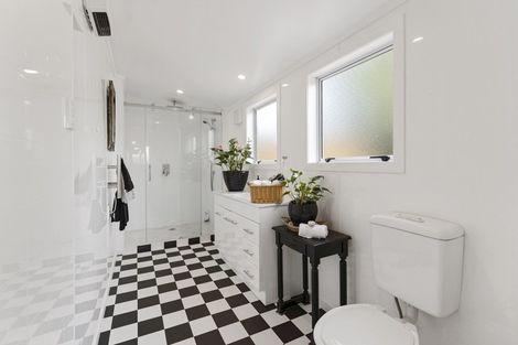 Photo of property in 39 Mako Mako Road, Levin, 5510