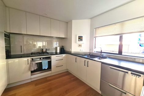 Photo of property in 22u7 Oriental Terrace, Oriental Bay, Wellington, 6011