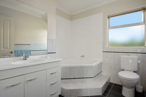 Photo of property in 29 Kinloch Drive, Bethlehem, Tauranga, 3110