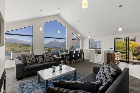 Photo of property in 24 Stone Ridge Place, Queenstown, 9300