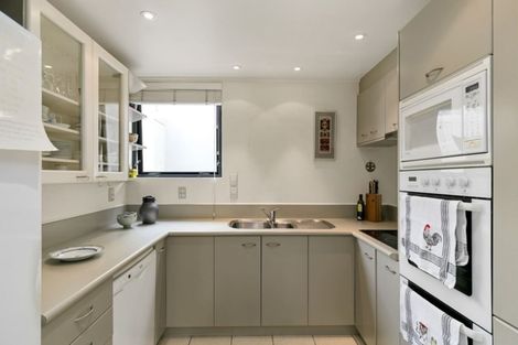 Photo of property in Highwic, 32u1 Hobson Street, Thorndon, Wellington, 6011