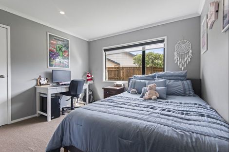 Photo of property in 9 Walnut Grove, Kelvin Grove, Palmerston North, 4414