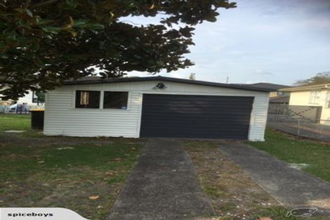 Photo of property in 50 Divich Avenue, Te Atatu South, Auckland, 0610