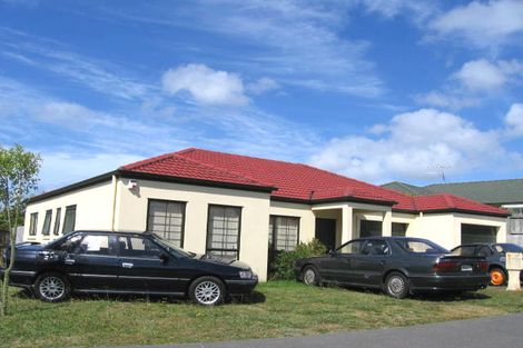 Photo of property in 102 Bluebird Crescent, Unsworth Heights, Auckland, 0632