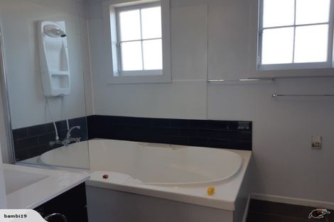 Photo of property in 22 Ross Street, Marton, 4710