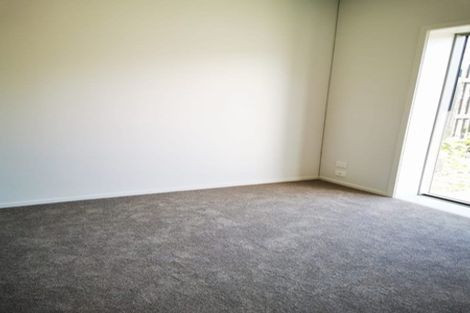 Photo of property in 1 Folkes Lane, New Lynn, Auckland, 0600