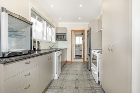 Photo of property in 1/60 Racecourse Road, Waiuku, 2123