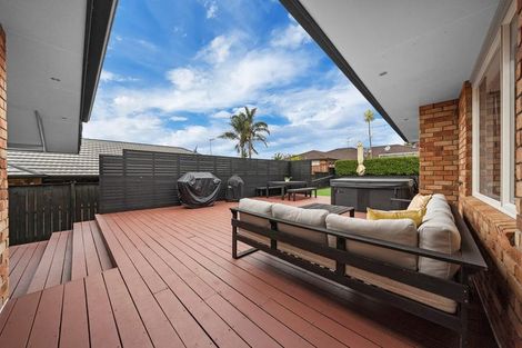 Photo of property in 10 Sapperton Drive, Henderson, Auckland, 0612