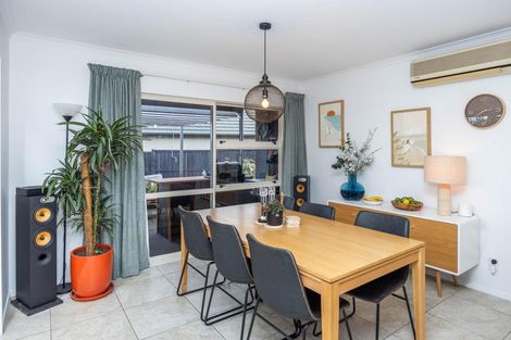 Photo of property in 12 Flora Way, Rototuna, Hamilton, 3210