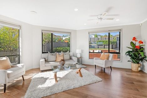 Photo of property in 35 Black Teal Close, Unsworth Heights, Auckland, 0632