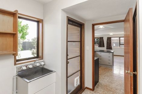 Photo of property in 15 Valerie Place, Redwood, Christchurch, 8051