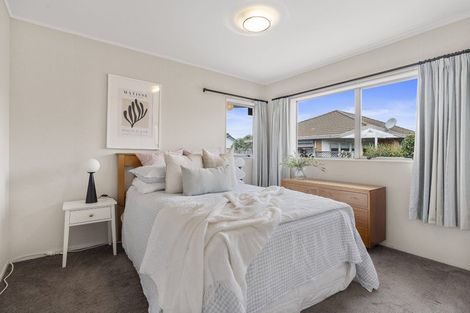 Photo of property in 3/23 Lakeside Drive, Orewa, 0931