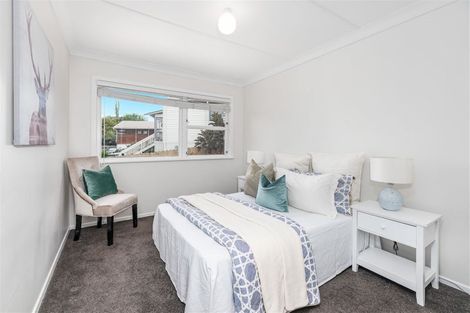 Photo of property in 44 Tahi Terrace, Glen Eden, Auckland, 0602