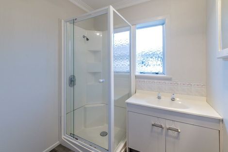 Photo of property in 4 Eton Place, Levin, 5510