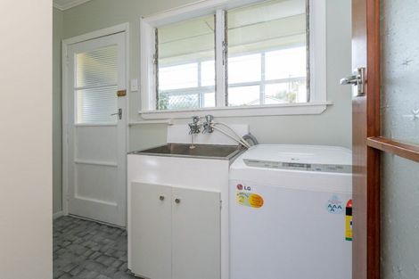 Photo of property in 145 Queen Street West, Levin, 5510