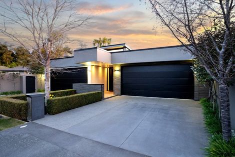 Photo of property in 7 Ngahere Street, Fendalton, Christchurch, 8041