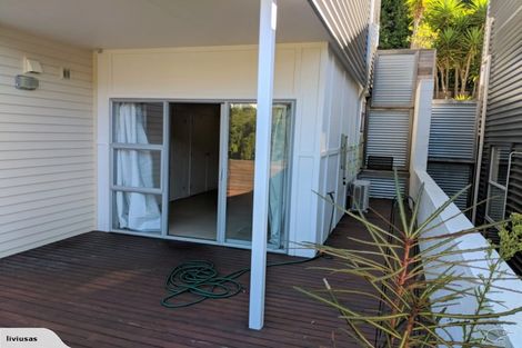 Photo of property in 31 Tiketike Way, Brooklyn, Wellington, 6021