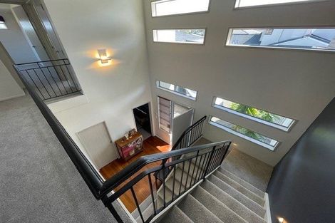 Photo of property in 2/16 Tobruk Crescent, Milford, Auckland, 0620