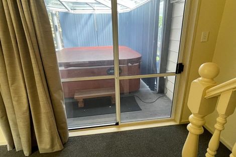 Photo of property in 146 Mark Avenue, Grenada Village, Wellington, 6037