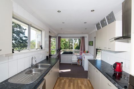 Photo of property in 16 Waikaremoana Place, Pakuranga Heights, Auckland, 2010