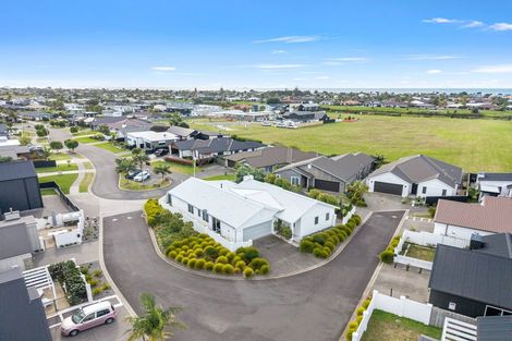 Photo of property in 1 Astelia Lane, Papamoa Beach, Papamoa, 3118