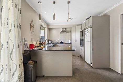 Photo of property in 10 Madison Street, Cambridge, 3434