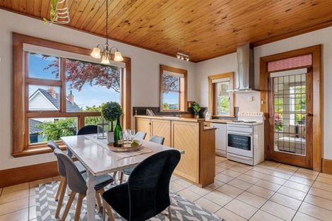 Photo of property in 71 Dyers Pass Road, Cashmere, Christchurch, 8022